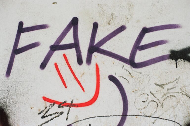 L'outil vocal d'IA "abusé" alors que les deepfakes inondent le forum Web
