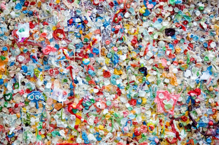 L'apprentissage automatique aide les chercheurs à séparer les déchets plastiques compostables des déchets plastiques conventionnels avec une précision "très élevée"
