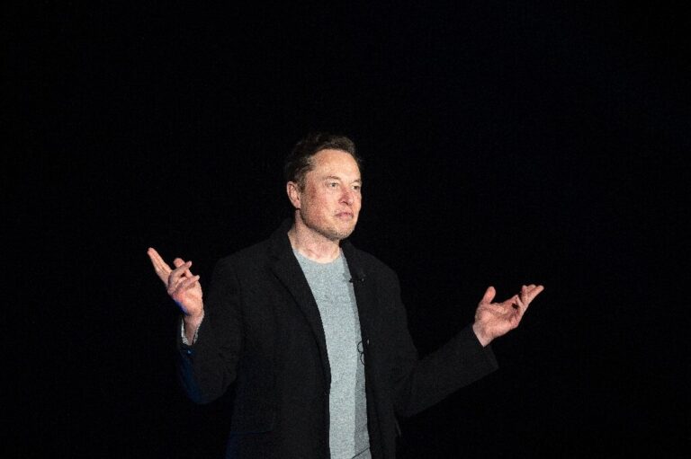La lettre d'IA de Musk est un "gâchis brûlant" de battage médiatique, disent les critiques
