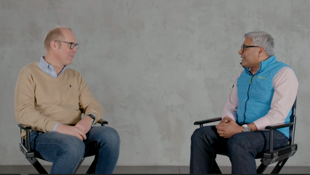 Torsten Grabs, directeur de la gestion des produits chez Snowflake, et Venky Veeraraghavan, CPO Simseo
