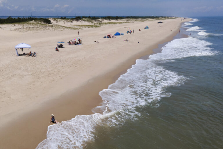 Le Delaware fait appel à l'intelligence artificielle pour évacuer les plages bondées en cas d'inondation
