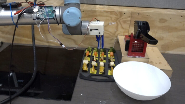 Le robot "chef" apprend à recréer des recettes en regardant des vidéos culinaires
