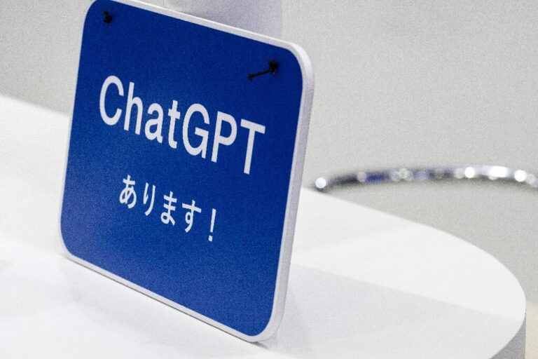 Un avocat américain désolé après que ChatGPT ait créé des cas "faux"
