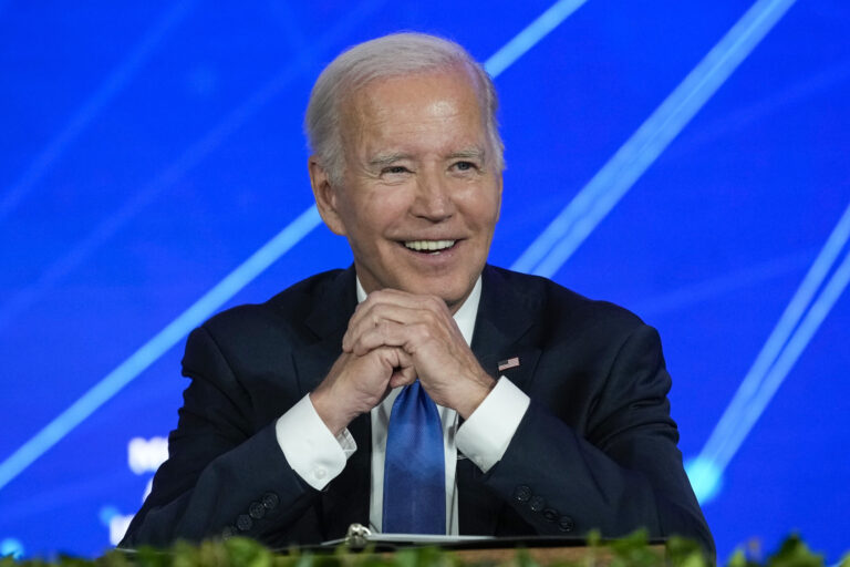 À San Francisco, Biden s'entretient avec des leaders technologiques sur les risques et les promesses de l'intelligence artificielle
