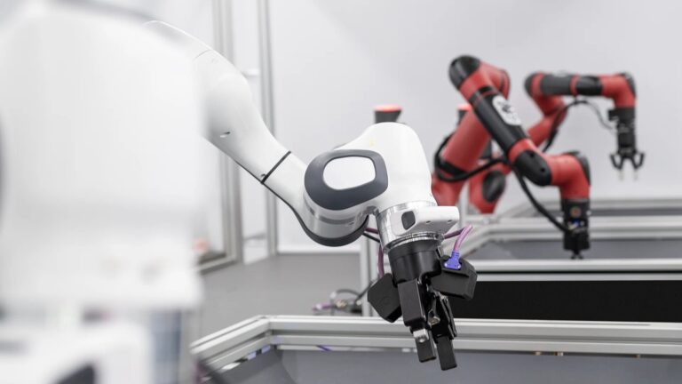 DeepMind dévoile l'auto-formation RoboCat
