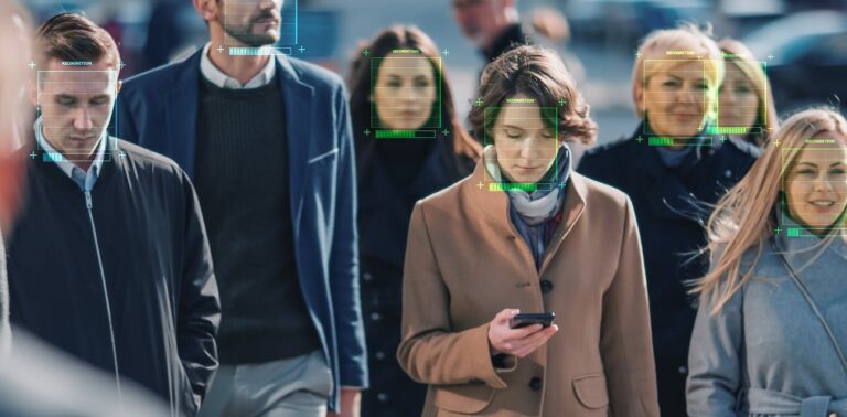 La technologie de reconnaissance faciale pourrait bientôt être partout - voici comment la rendre plus sûre
