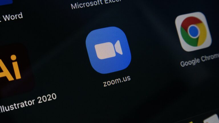  Zoom dit qu'il ne forme pas l'IA sur les appels sans consentement.  Mais d'autres données sont un jeu équitable
