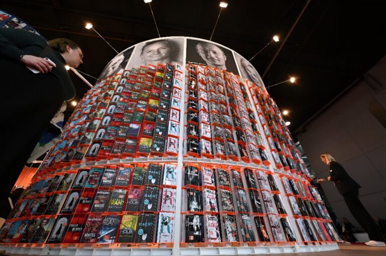  C'est un ordinateur qui a écrit ça ?  L’industrie du livre aux prises avec l’IA
