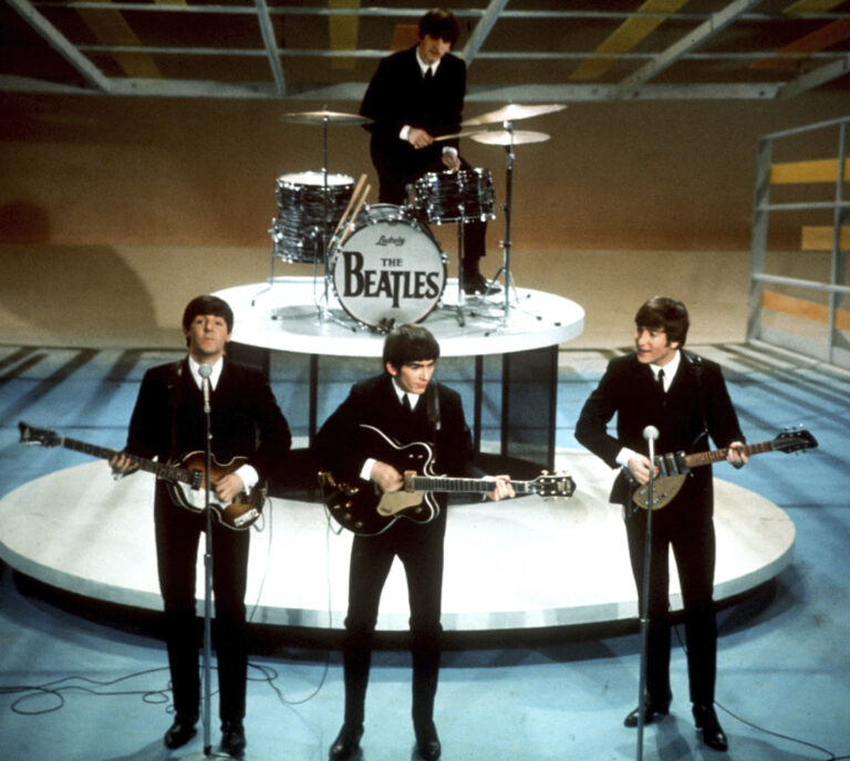 Grâce à l'IA, la dernière nouvelle chanson des Beatles, "Now And Then", sortira la semaine prochaine
