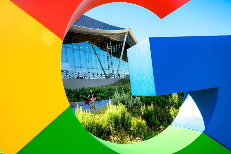 Les géants de la technologie se battent pour une place à l’aube de l’ère de l’IA
