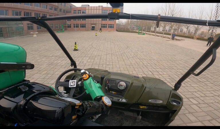 Une stratégie basée sur la friction pour la manipulation agile du volant par des robots humanoïdes
