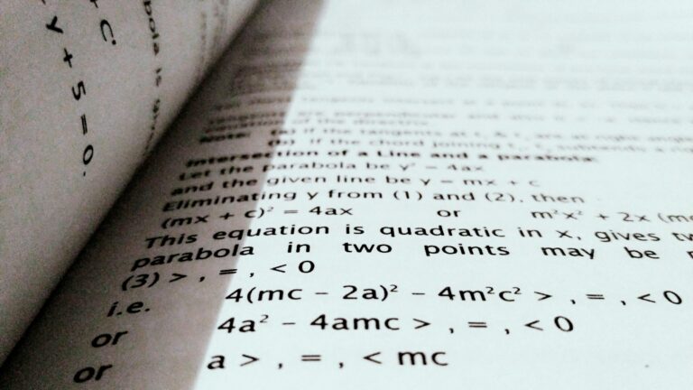 Le petit modèle de langage de Microsoft surpasse les modèles plus grands lors des tests mathématiques standardisés
