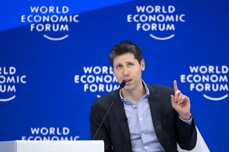 Sam Altman revient au conseil d'administration d'OpenAI des mois après la crise
