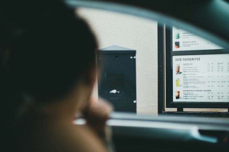 Les services au volant basés sur l'IA peuvent-ils sauver la situation des opérateurs de restauration rapide ?
