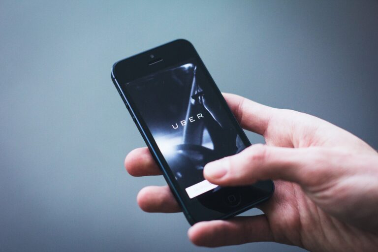 Des outils de négociation collective améliorés par l’IA pourraient aider les travailleurs à la demande à résoudre leurs problèmes
