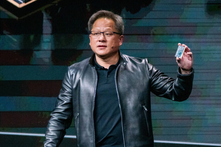 NVIDIA prévoit des puces IA pour PC en 2025. Qualcomm, Intel et AMD ont des raisons de s'inquiéter
