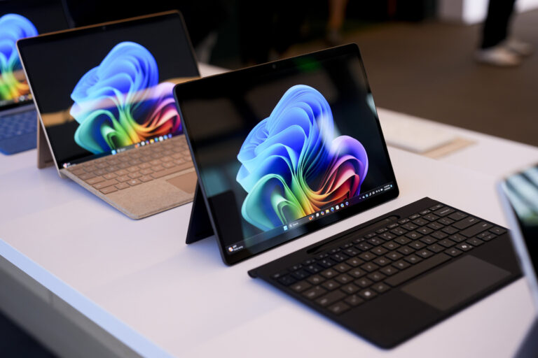 Microsoft retarde la fonctionnalité controversée de rappel d'IA sur les nouveaux ordinateurs Windows
