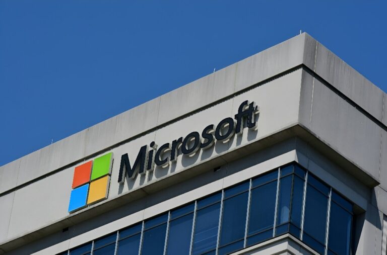 Les chatbots IA doivent apprendre à dire « à l'aide ! », déclare un responsable de Microsoft
