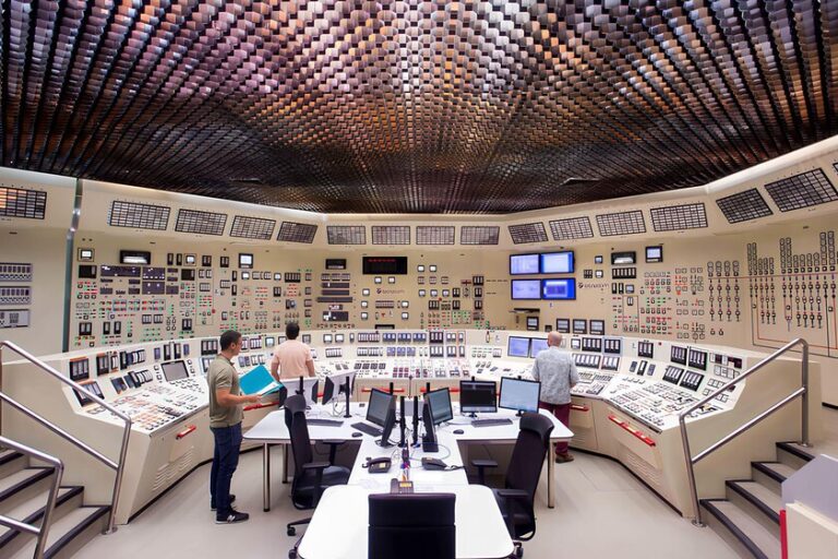 L’intelligence artificielle a déjà atteint les centrales nucléaires. Et ça va les changer pour toujours
