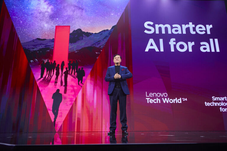 45 minutes avec le PDG de Lenovo. Le géant chinois est obsédé par l'idée de diriger l'ère de l'IA
