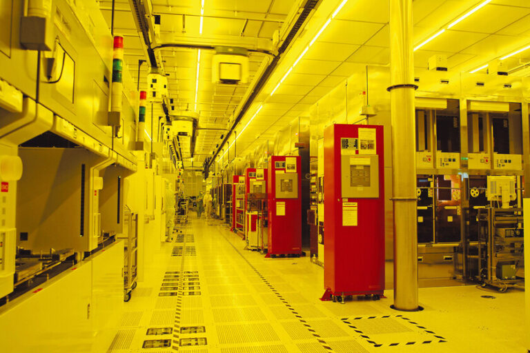 Samsung a l'ennemi à l'intérieur de la maison. Le sud-coréen SK Hynix balaye également la fabrication de puces HBM
