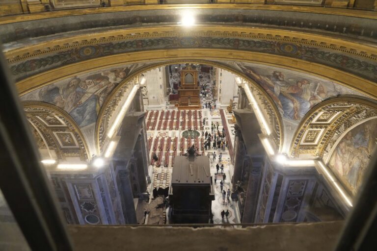 Le Vatican et Microsoft créent la basilique Saint-Pierre générée par l'IA pour permettre des visites virtuelles et enregistrer les dégâts
