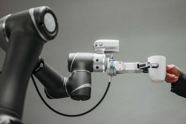 Son industrie compte plus de robots que celles de deux des pays les plus industrialisés de la planète.
