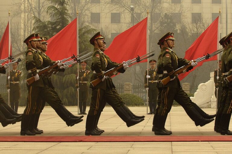 La Chine utilise l'IA de Meta à des fins militaires. La réaction de Meta et des États-Unis a été exactement celle attendue
