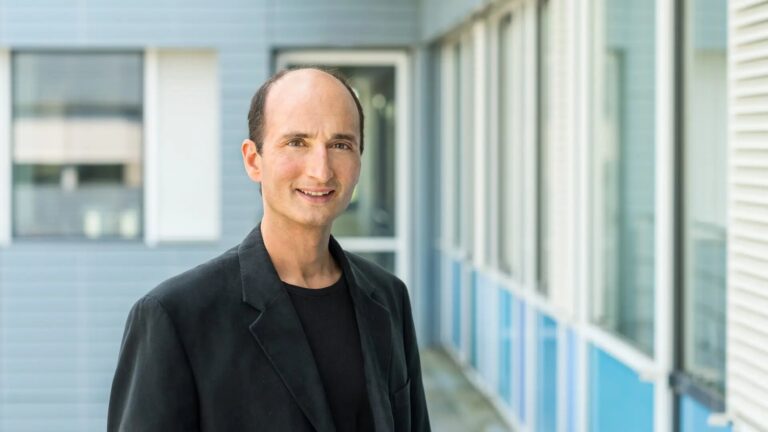 Un professeur de vision par ordinateur et d'intelligence artificielle discute de l'état de la technologie
