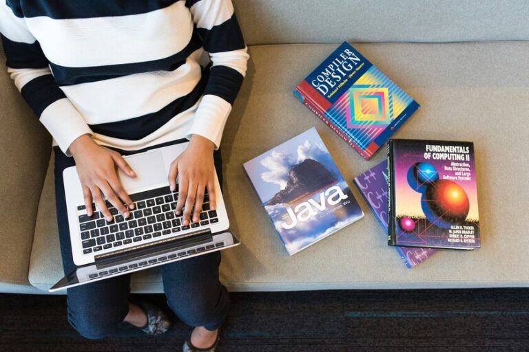 Une entreprise a licencié toute son équipe de développement pour la remplacer par une IA. Ils recherchent maintenant des programmeurs sur LinkedIn
