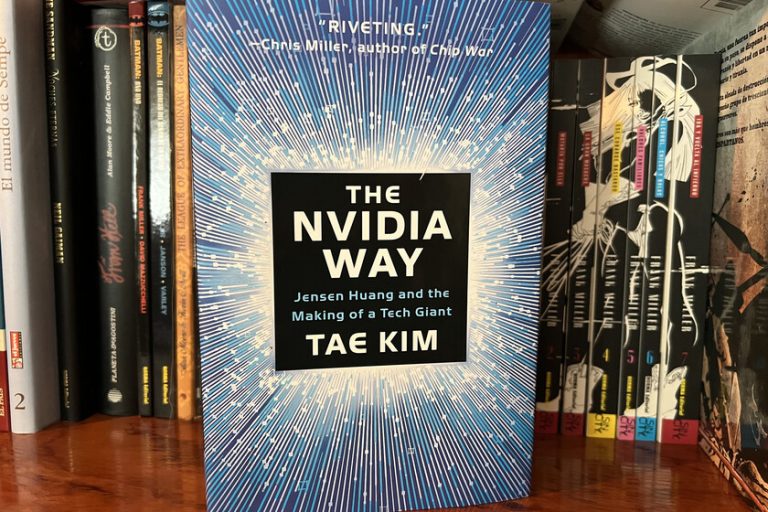 Ce livre est l'outil idéal pour comprendre comment Jensen Huang a propulsé NVIDIA au sommet du succès.
