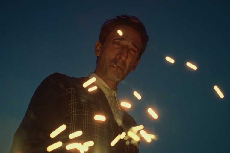 "Le Brutaliste" était le grand candidat pour remporter les Oscars de cette année. Jusqu'à ce que quelqu'un cible l'IA
