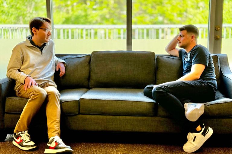 Le fondateur de l'un des benchmarks d'IA les plus prestigieux au monde a une nouvelle startup. Et un objectif en tête : l’IAG
