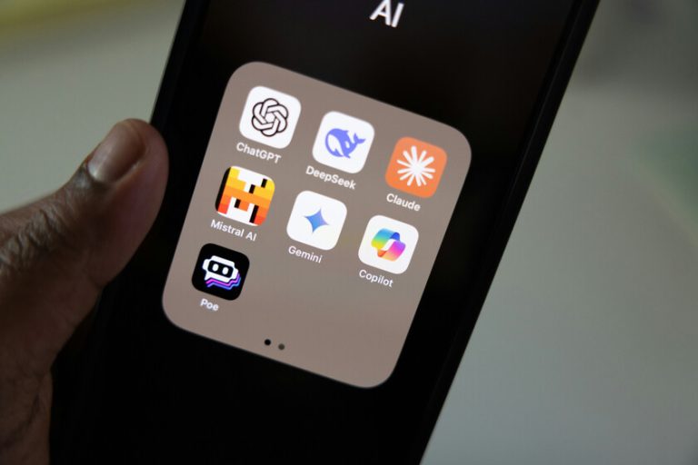Big Tech a une bonne raison de brûler d'énormes sommes d'argent dans l'IA maintenant: ne pas pouvoir le faire après
