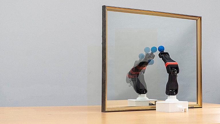 Les robots apprennent à bouger en se regardant
