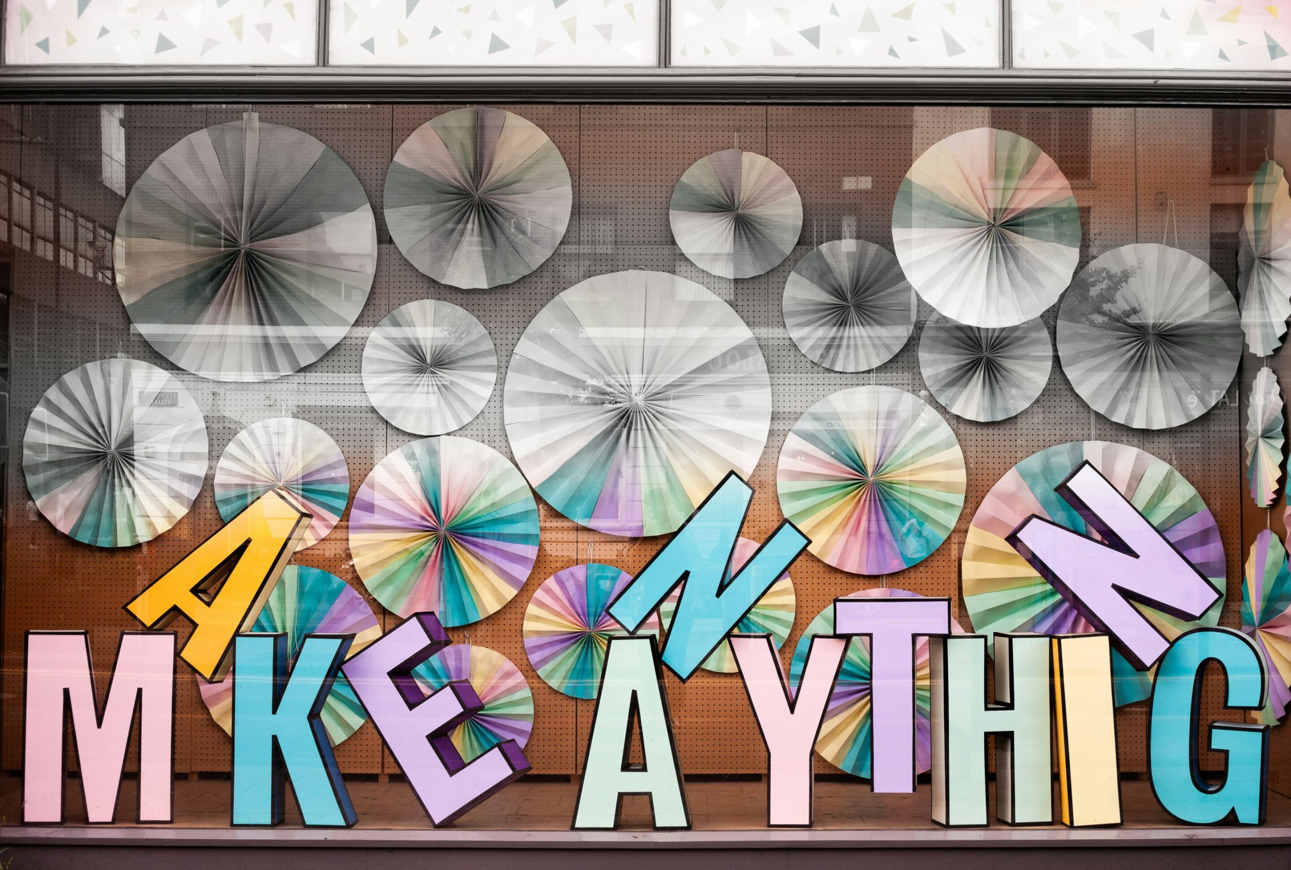 Les slogans publicitaires générés par l'AI peuvent rivaliser avec les experts réalisés par des experts