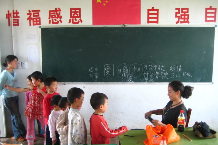 La Chine planifie son avenir en trois dimensions. C'est pourquoi il mettra un sujet d'IA dans les écoles
