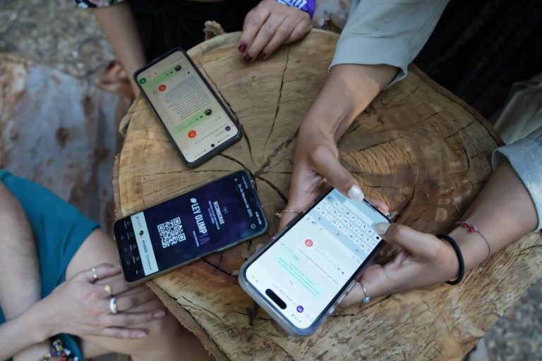 L'IA Chatbot aide les victimes de violences sexuelles numériques en Amérique latine
