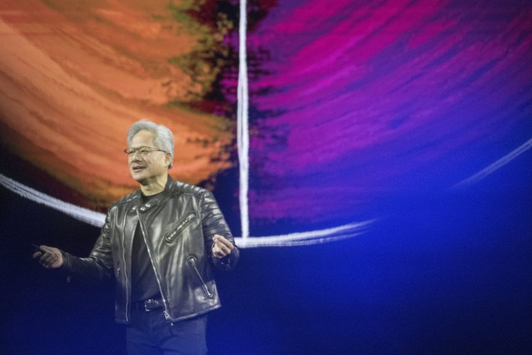 Le PDG de Nvidia, Jensen Huang, dévoile les nouvelles puces Rubin AI au GTC 2025
