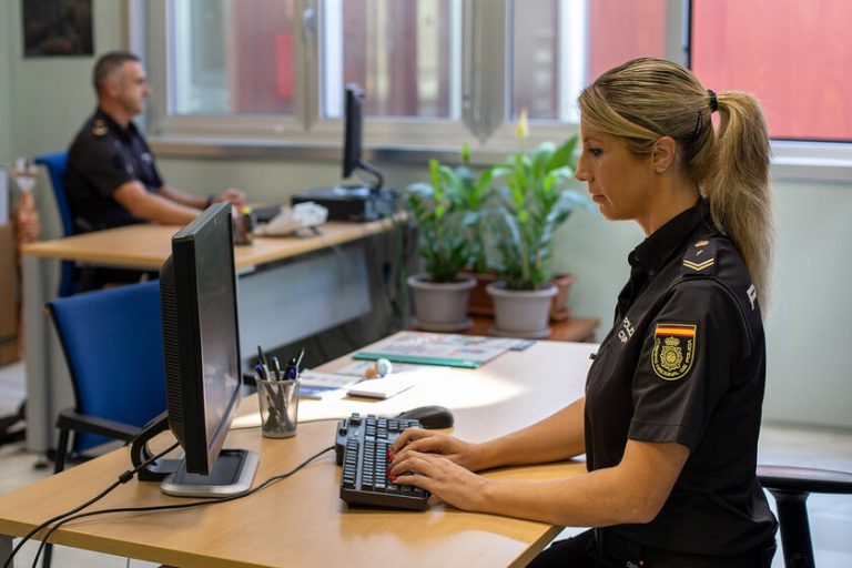 La police nationale utilisait IA depuis six ans pour détecter de fausses plaintes. Sa vraie fiabilité était très discutable

