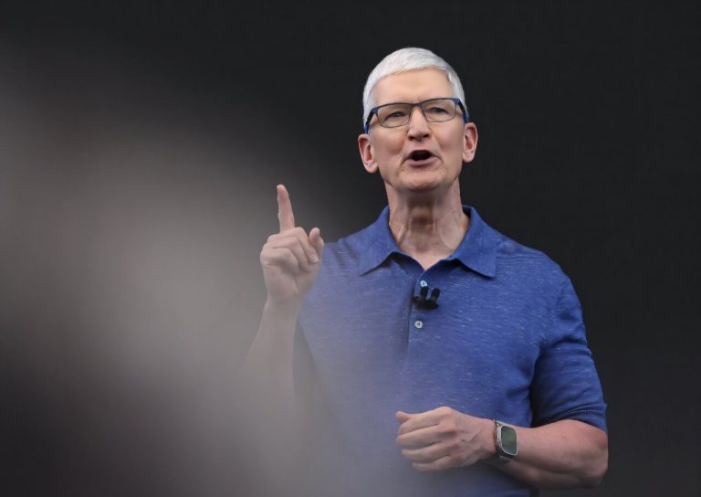 La stratégie de l'IA d'Apple fait face à des doutes
