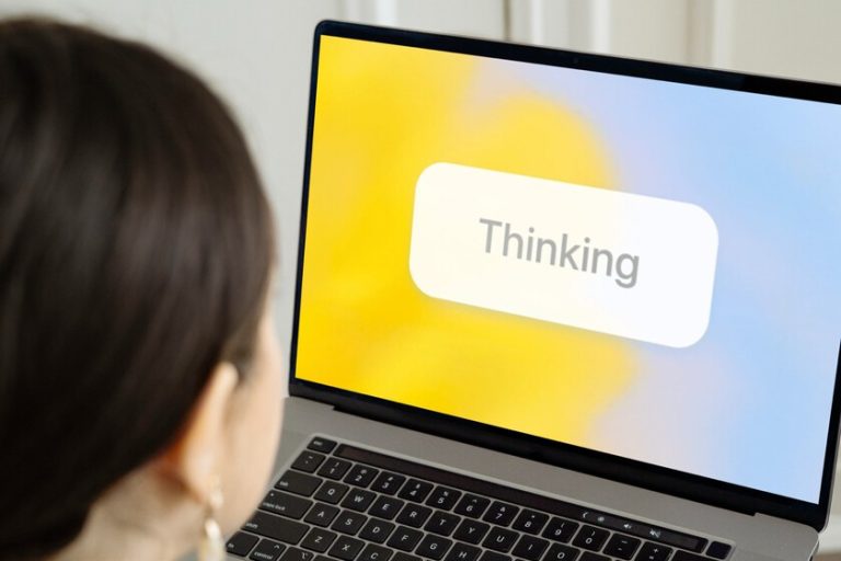 O4-MinI est bien plus qu'un autre modèle d'IA. C'est le Tesla Model 3 d'OpenAI
