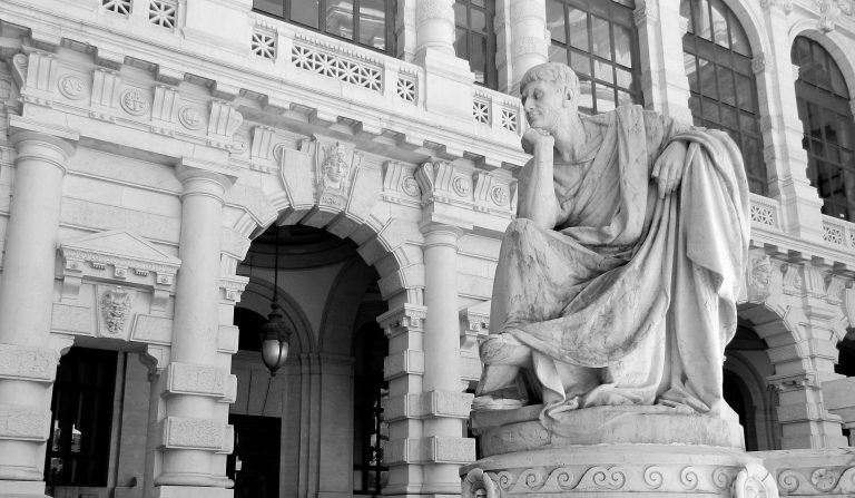 Court,Of,Honour,Inside,Palace,Of,Justice,In,Rome,,Cavour