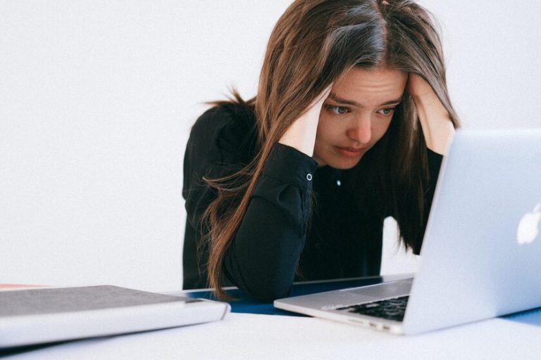 Klarna a présumé que l'IA avait fait le travail de 700 personnes. Sa qualité est si faible qu'elle recommence les humains
