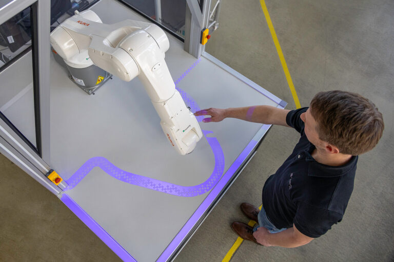 Robotique cognitive et nouvelles technologies de sécurité pour la collaboration par l'homme-robot
