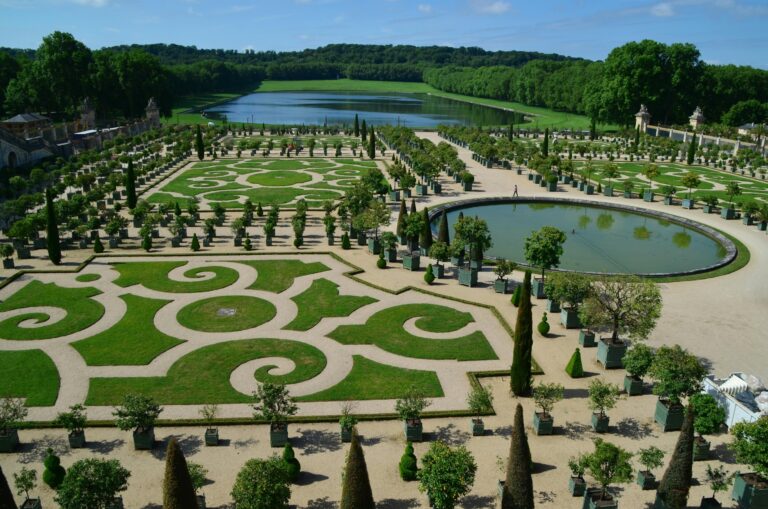 Les Versailles de la France dévoilent des statues parlantes alimentées par Ai
