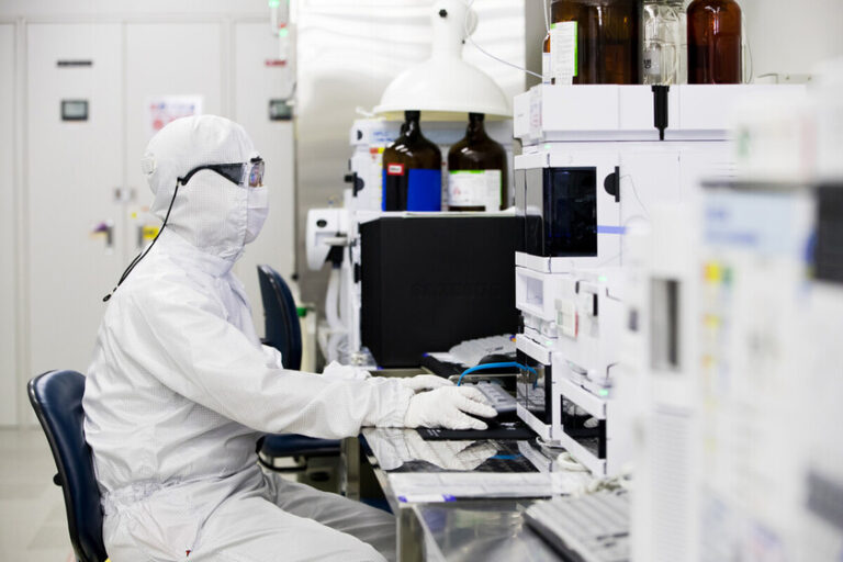 Intel prévoit de se lancer pleinement sur le marché sur lequel Soutan SK Hynix est devenu riche: souvenirs pour l'IA
