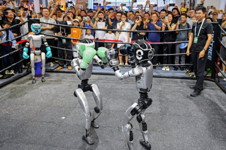 Composition des robots humanoïdes des ambitions de l'IA chinois
