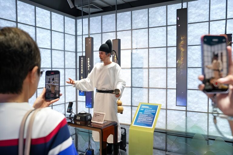 La Chine vient d'ouvrir la première mégatienda des robots humanoïdes. Ce qui vient plus tard promet encore plus
