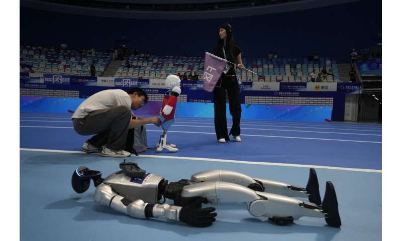 Les premiers jeux de robot humanoïde de Pékin s'ouvrent avec le hip-hop et les arts martiaux